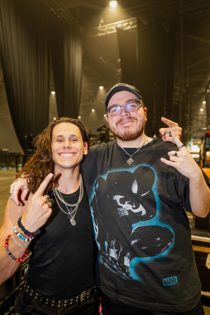 ray volpe and sullivan king posing together backstage