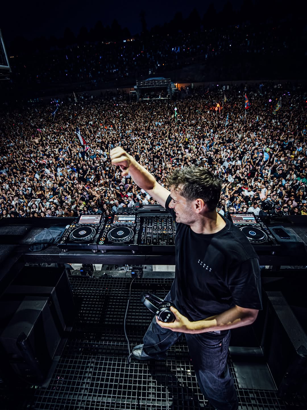 MARTIN GARRIX & ED SHEERAN RELEASE LONG-AWAITED COLLABORATION “REPEAT IT” 2 MARTIN GARRIX & ED SHEERAN