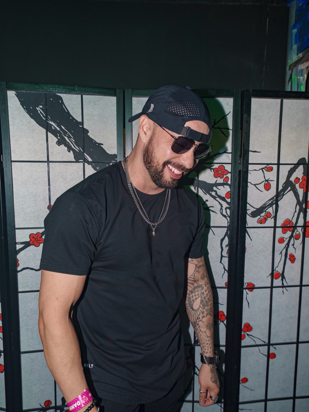 PAT RIOT Turns Heads With "Close To Me" 3 PAT RIOT artist